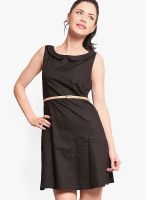 Miss Chase Black Colored Solid Shift Dress