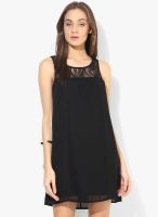 Vero Moda Black Colored Solid Shift Dress