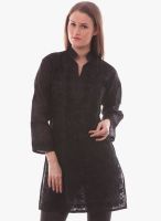 Saadgi Black Embroidered Kurta