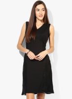 Soie Black Colored Solid Shift Dress