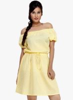 Loco En Cabeza Yellow Colored Solid Off Shoulder Dress