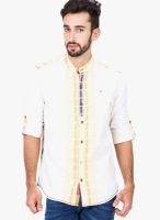 The Indian Garage Co. White Solid Slim Fit Casual Shirt