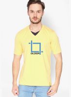 Campus Sutra Yellow Printed V Neck T-Shirt